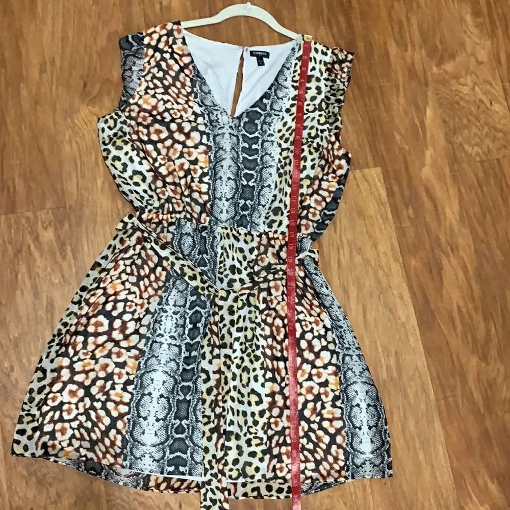 Express Leopard Print Mini Dress Large With Belt - Picture 13 of 13